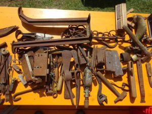 Oggetti antichi trovati a Germanionico - vecchi attrezzi