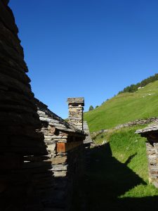 Foto scattata a Germanionico. Cielo blu.